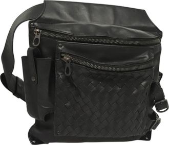 Bottega Veneta Utility Waist Leather With Intrecciato Black Leather Handbag (Pre-Owned)