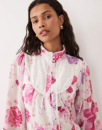 Hope & Ivy Vestito corto in chiffon rosa a fiori accollato con maniche a palloncino e vita scesa