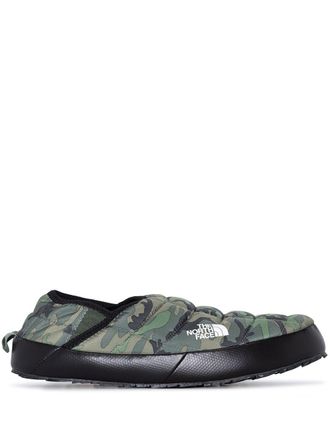The North Face ThermoBallcamouflage print slippers - Green
