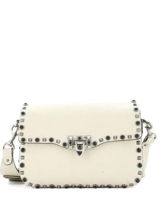 Valentino Garavani Rolling Rockstud Leather with Cabochons Medium crossbody bag - Toni neutri