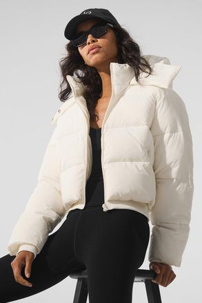 Alo | Foxy Puffer Jacket in Ivory White, Size: Medium