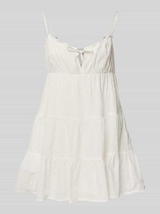 Review Minikleid mit Lochstickerei in Weiss, Gr&ouml;&szlig;e XL