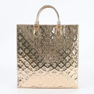 Louis Vuitton Gold Leather Handbag Tote Bag (Pre-Owned)