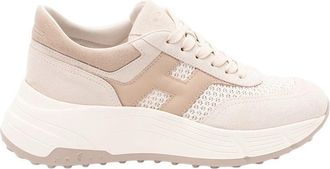 Hogan H669 Lace-Up Sneakers With Iconic Design And Versatile Appeal