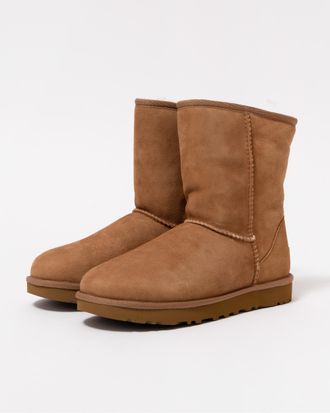 UGG Womens Classic Short II II Boot in Tan Sheepskin - Size UK 5