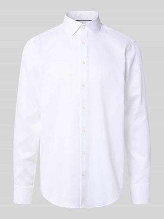 Christian Berg Regular Fit Businesshemd aus Baumwolle mit Kentkragen in Weiss, Gr&ouml;&szlig;e 45/46