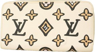 Louis Vuitton Cream Long Wallet (Bi-Fold) (Pre-Owned)