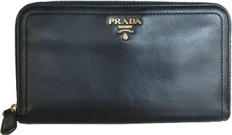 Prada Black Leather Long Wallet (Bi-Fold) (Pre-Owned)