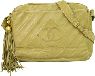 Chanel Vintage Diamond Cc Camera Bag Quilted Leather Beige Leather Bag (Pre-Owned)