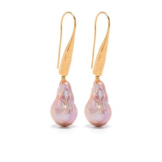 Forte_Forte Barok Parel Goudkleurige Oorbellen Paar - Dames - Oorbellen - Geel - ONE Size - Accessoires