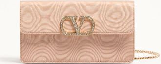 Valentino Garavani Portafoglio Con Catena VLogo Signature in Tessuto Moir&eacute; con logo gioiello Donna ROSA/CRYSTAL UNI