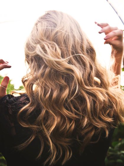 Schonend färben und blondieren: Das sind die 5 besten Olaplex-Alternativen!