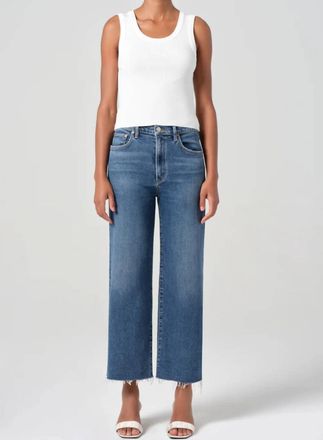 A Gold E Harper Crop Jean In Motion