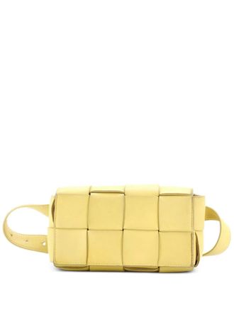 Bottega Veneta Cassette Maxi Intrecciato Leather belt bag - Giallo
