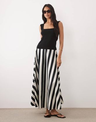 Asos Gonna a ruota voluminosa in rasatello di cotone a righe-Multi