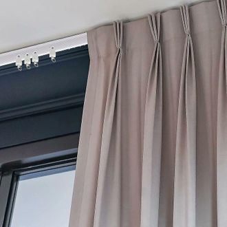 OEM Riel Flexible Para Cortinas De 5 Metros - Material: Nano Pvc Y Acero Dulce - Soporta Cortinas Gruesas - F&aacute;cil Instalaci&oacute;n Con Accesorios Incluidos -cr
