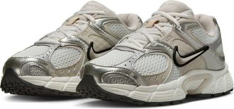 Nike V5 RNR Sneaker in 104 Smtwht/ltowbr at Nordstrom Rack, Size 9.5