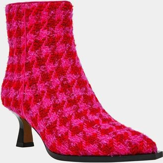 Betsey Johnson Womens Louisa Ankle Bootie In Fuchsia Multi