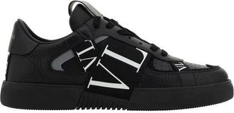 Valentino Garavani Geperforeerde Sneakers met Geborduurd Logo - Heren - Sneakers - Zwart - 42 EU - Leer - Schoenen