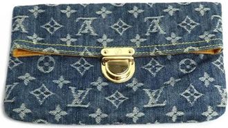 Louis Vuitton Pre-owned Clutches, female, Blue, Size: ONE SIZE Pre-owned Canvas clutches