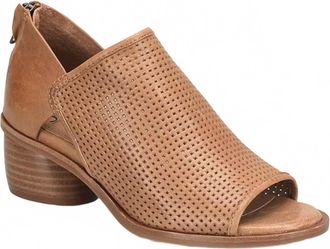 S&ouml;fft Womens Carleigh Perf Heeled Sandal In Luggage