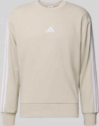 adidas Sweatshirt mit Label-Stitching in Offwhite, Größe XL
