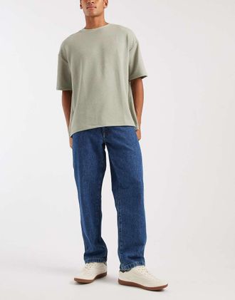 Asos Circular Design Collection - Jeans dritti lavaggio blu medio