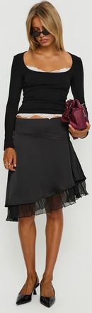 Princess Polly Falling Through - Top a maniche lunghe nero con scollo rotondo e dettagli in pizzo