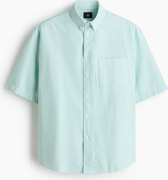 H&M Oxfordhemd mit Kurzarm in Relaxed Fit - Gr&uuml;n/Gestreift