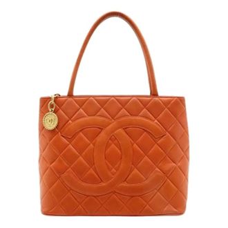 Chanel Pre-owned Tote Bags, female, Orange, Size: ONE SIZE Pre-owned Matelasse Shoulder Tote Bag