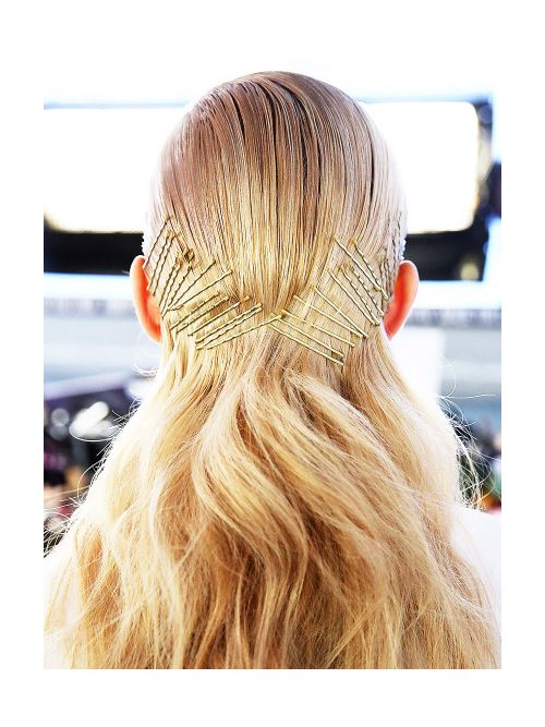 60-Second Hairstyles For Every Day Of The Week