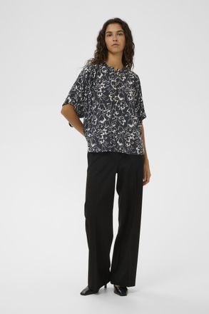 Soaked In Luxury Blouse met korte mouwen SLArjana Blouse met korte mouwen Loose fit