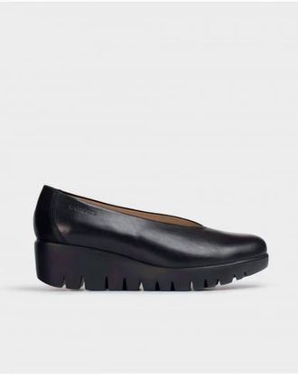 Wonders Womens Nature Slip-On Leather Shoes In Black