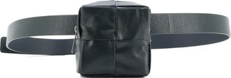 Bottega Veneta Cassette Stretch Pouch Maxi Intrecciato Leather belt bag - Groen