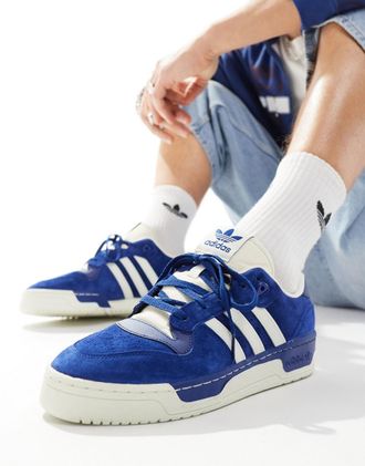 adidas Originals Rivalry Low - Sneakers basse blu navy r&eacute;tro e bianco sporco