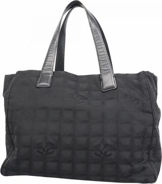 Chanel Black Nylon Tote Bag (Pre-Owned)