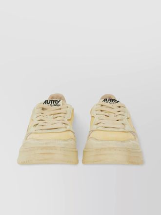 Autry low vintage sneakers perforated toe