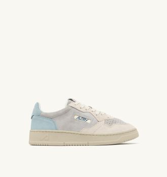 Autry MEDALIST LOW TRICOLOR SNEAKERS IN WHITE SKY AND LOFT SUEDE