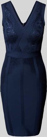 Lipsy Knielanges Cocktailkleid mit V-Ausschnitt in Marine, Gr&ouml;&szlig;e 34