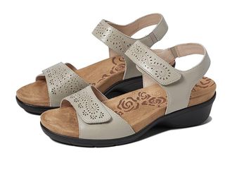 Prop&eacute;t Wanda Womens Shoes Cream : 9.5 X (2E), Leather