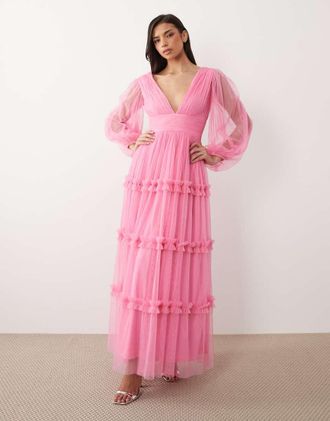 Lace & Beads Vestito lungo in tulle rosa a balze con scollo profondo e volant