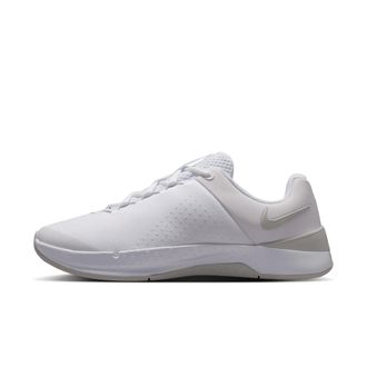 Nike Womens MC Trainer 4 Training Shoes in White | IM3744-100