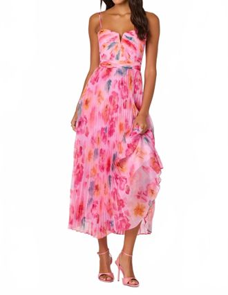 Astr Bailey Floral Pleated Maxi Dress In Pink
