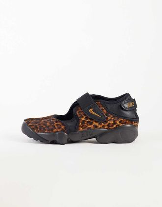 Nike Air Rift sneakers in pelo di pony leopardato-Neutro