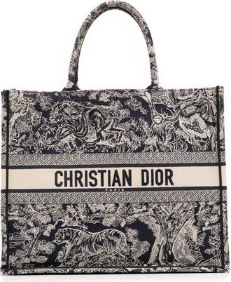 Dior Pre-owned Dior Large Canvas Toile de Jouy Reverse Embroidered Book Tote 50-MA-0221