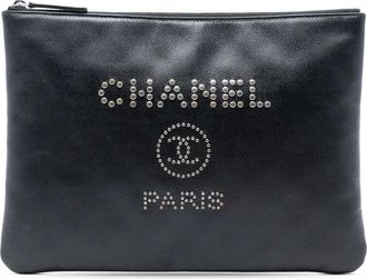 Chanel Clutch Deauville O Case media in pelle Caviar con borchie 2018 - Nero