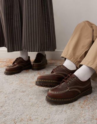 Dr. Martens Lowell - Scarpe unisex marrone caramello con cuciture a contrasto