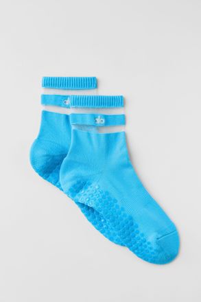 Alo | Womens Pulse Grip Socks in Azure Blue, Size: Medium/Large