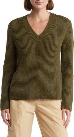 Vince Shaker Rib V-Neck Sweater in Bay Leaf at Nordstrom Rack, Size Large