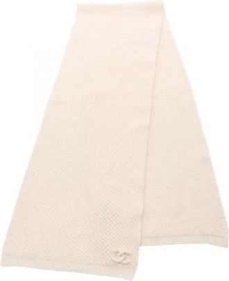 Chanel Pre-owned Scarves, female, Beige, Size: ONE SIZE Pre-owned Cashmere scarves